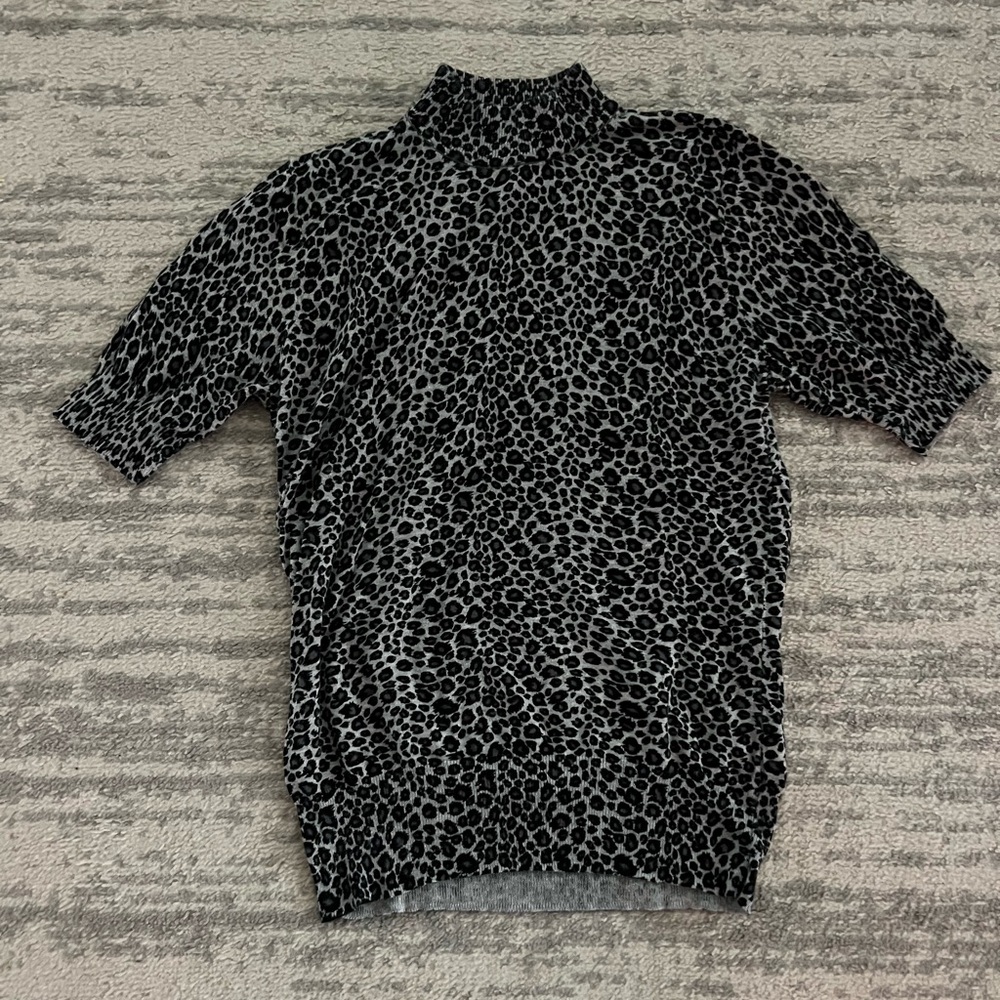 Yansi Fugel Black‎ and Gray Animal Print Top